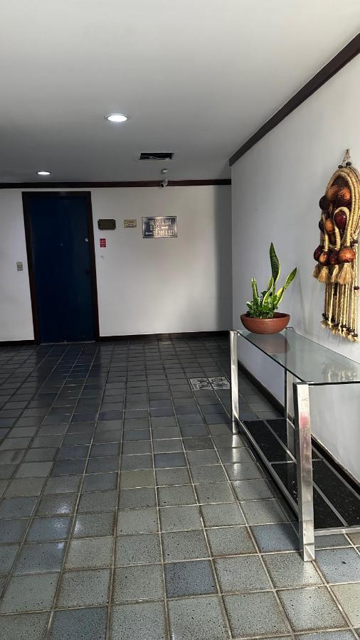 Apartamento Inteiro Frente Ao Mar De Ondina Salvador Exteriör bild